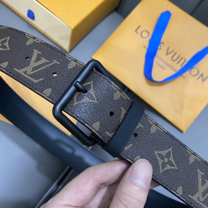 Louis Vuitton Belt 40MM LVB00137